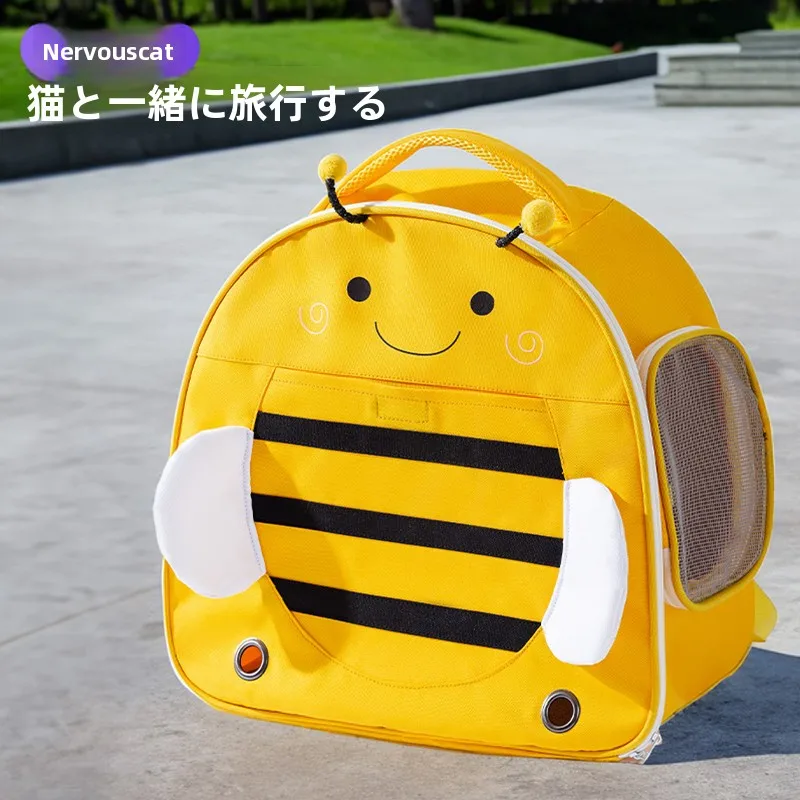 猫用リュックタイプネコバッグ：透明宇宙船デザインの持ち運び便利さとサイズ選びのガイド