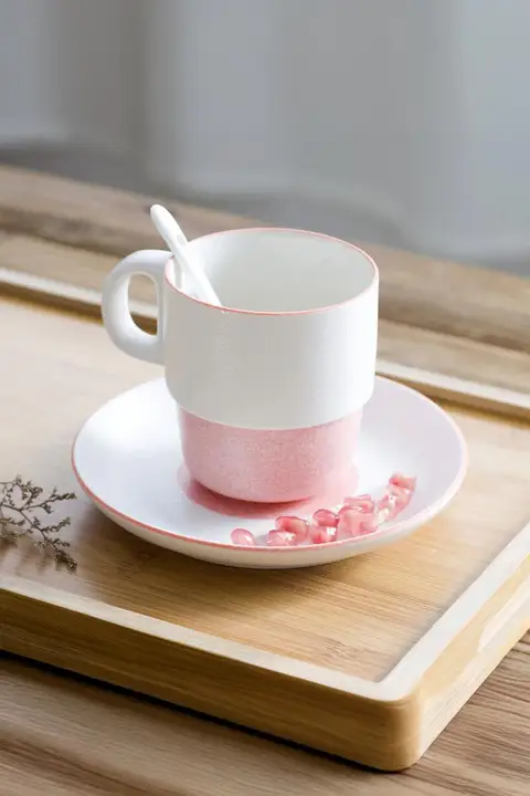 デザイン陶器のマグカップ【ハンドル付き・カップル用・家庭用】