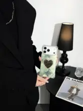 淡いグリーンの水玉模様スマホケース【四隅穴あけ不要・iPhoneおよびHuawei·Xiaomi対応】