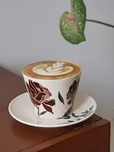 レトロな赤いバラの陶器製コーヒーカップ【手にフィット・ラテアート・ハンドドリップ・アフタヌーンティー用】