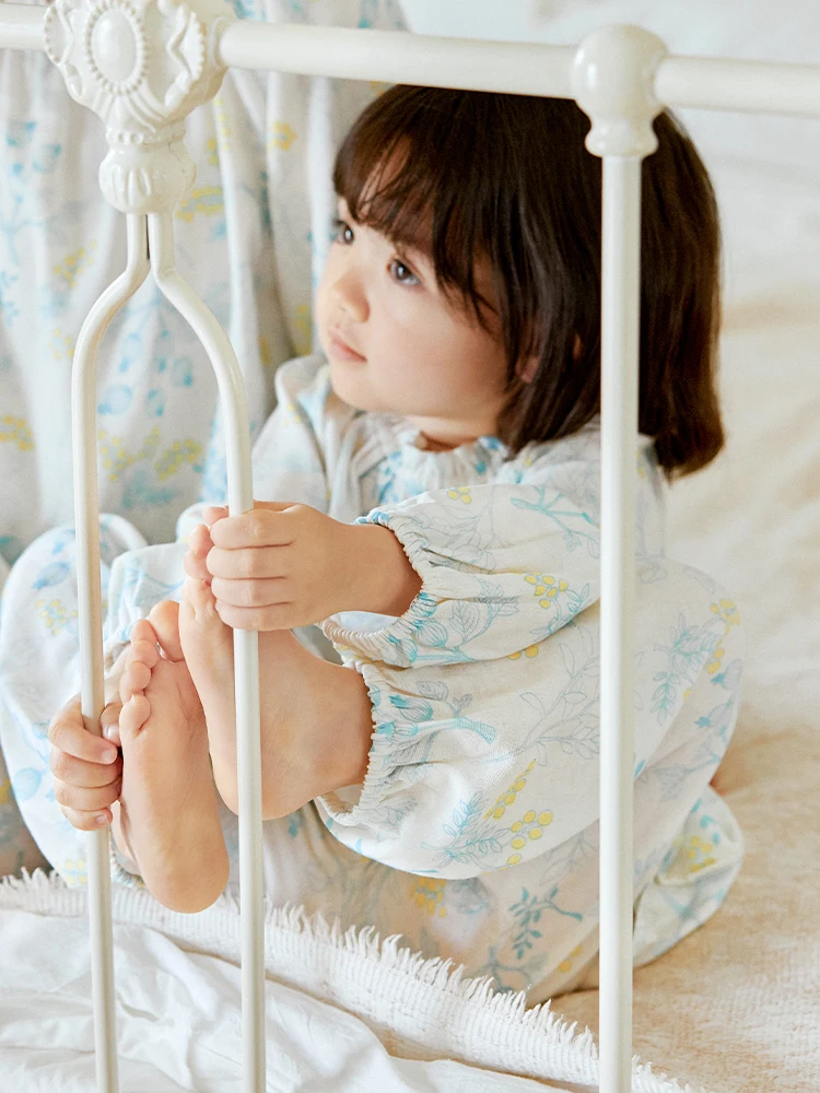 1歳 寝る 時 に どんな 服装 が いいか？子供用通気性トップス＆パンツ【竹コットン製・涼感・親子対応】（セットアップ対応）の実際