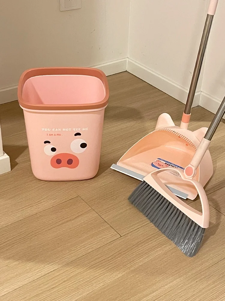 可愛い豚デザインのちり取りとほうき：掃除道具収納持ち運びに最適な家庭用3点セット