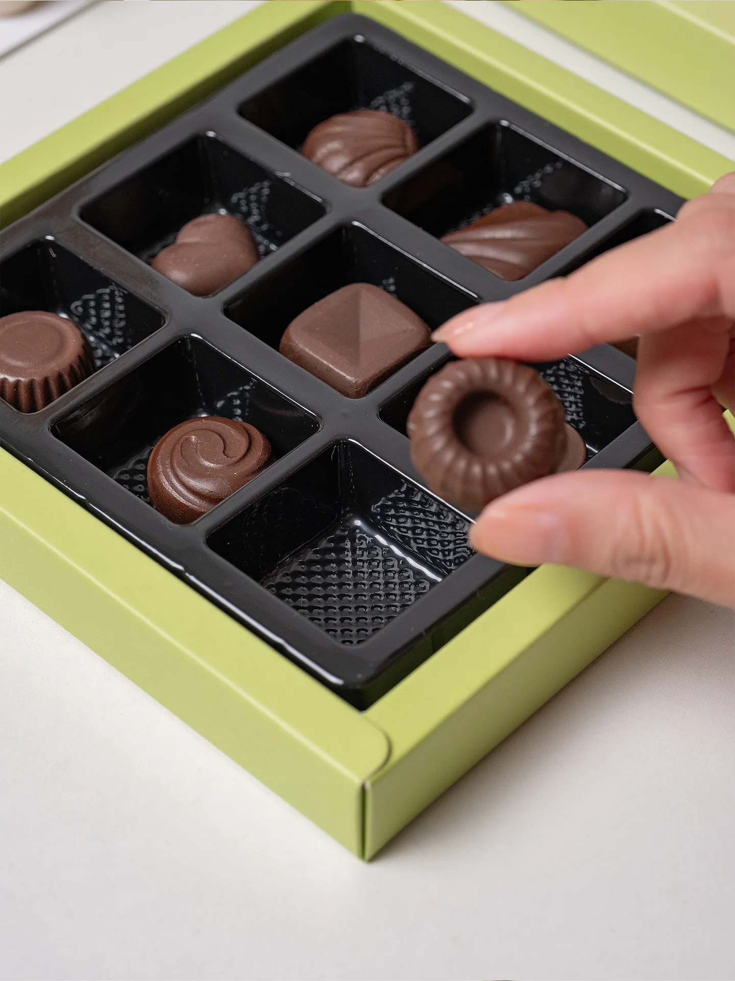 手土産のチョコレートを個包装で選ぶとき、どうやって決める？