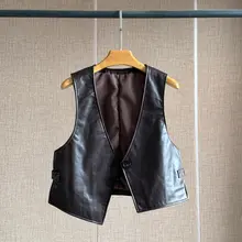 ラムレザー製 レディース ベスト【Vネック・斜めボタンデザイン・スリーブレス・フィット感あり】
