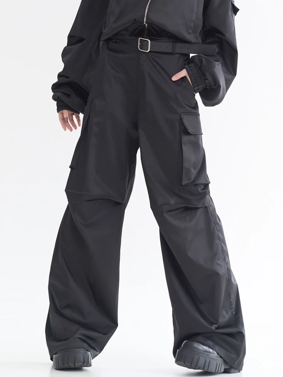 タクティカル パンツとしてのレディース工装パンツ【フェイクレザー風・春夏用  ・フィット】の実用性とは