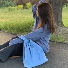 大容量の字母刺繍付きキャンバスリュックサック【デザインリュック・学生向け】