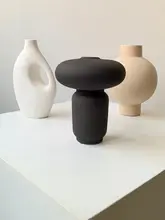 素朴なデザインの陶器製花瓶【インテリア装飾・リビング・寝室・ダイニング用】