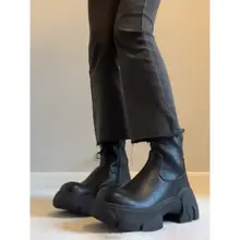 牛革製 厚底ショートブーツ【レトロスタイル・側面ジッパー・高伸縮性】