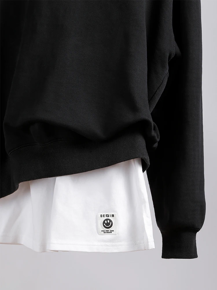 シャツの上に着る服ってどう選ぶ？シンプルなTシャツが実は最強の解決策