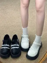 花のレース飾りが可愛いフラットシューズ【厚底・女性用・ラウンドトゥ】