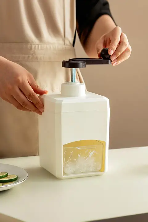 家庭用 手動アイスシェーバー【かき氷器・コンパクトデザイン】