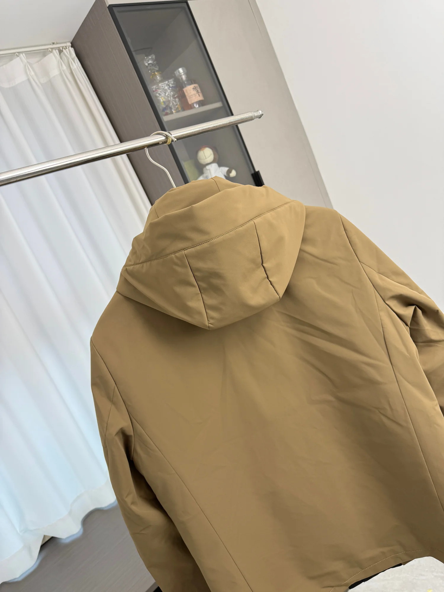 all weather parka とダウンジャケットの違いは？マウンテンパーカー 防寒 で寒さに強い理由とは？