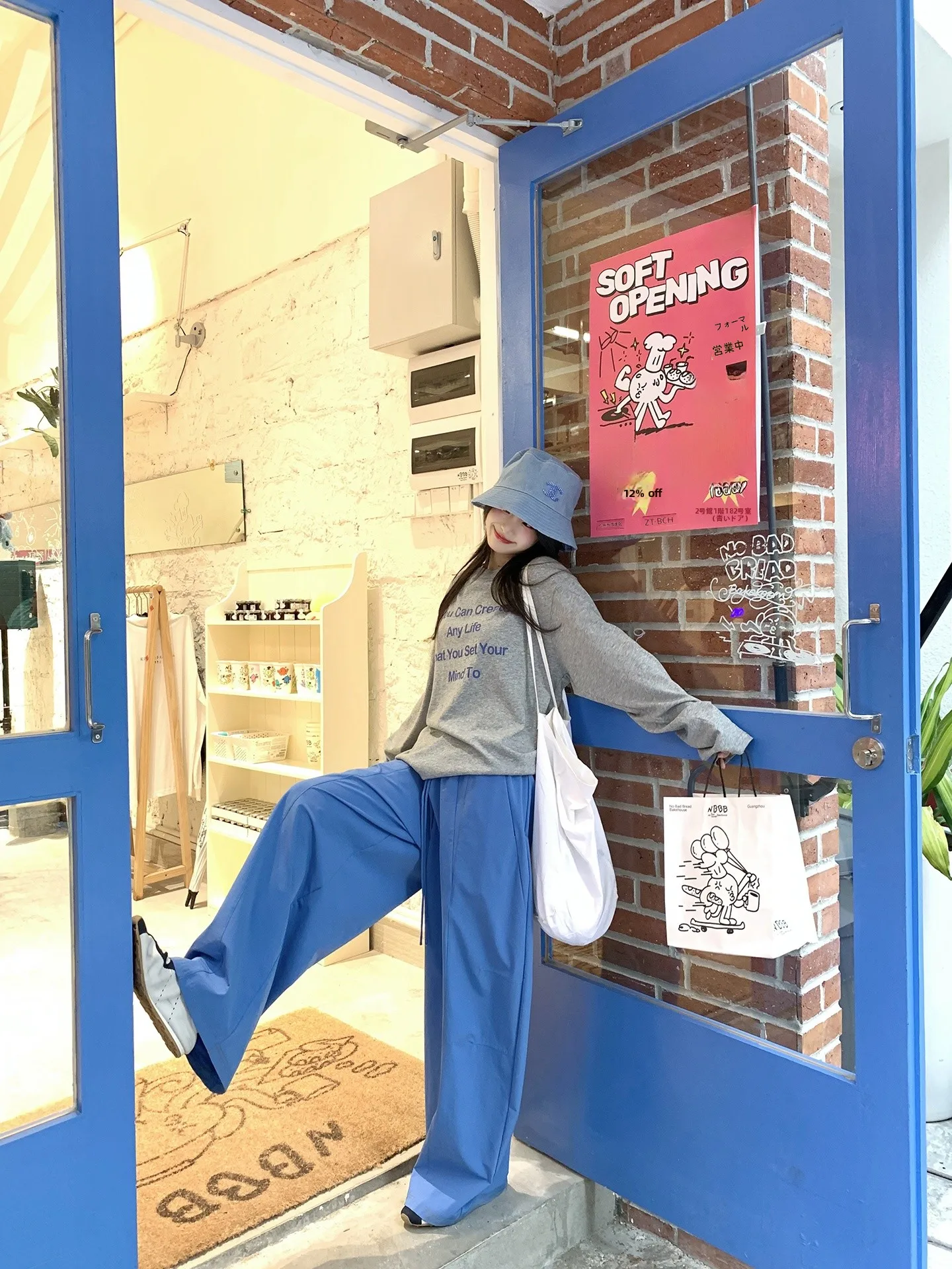 夏にぴったりのワイドパンツ：ロング丈・ルーズフィット・低ウエストでゆったりコーデを実現