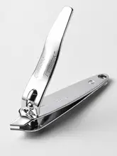 使いやすい斜めカットの爪切り【小型・先端が細いデザイン】