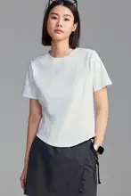 夏用ミニマルデザインのショートスリーブTシャツ【解構デザイン・スリムフィット・正肩】