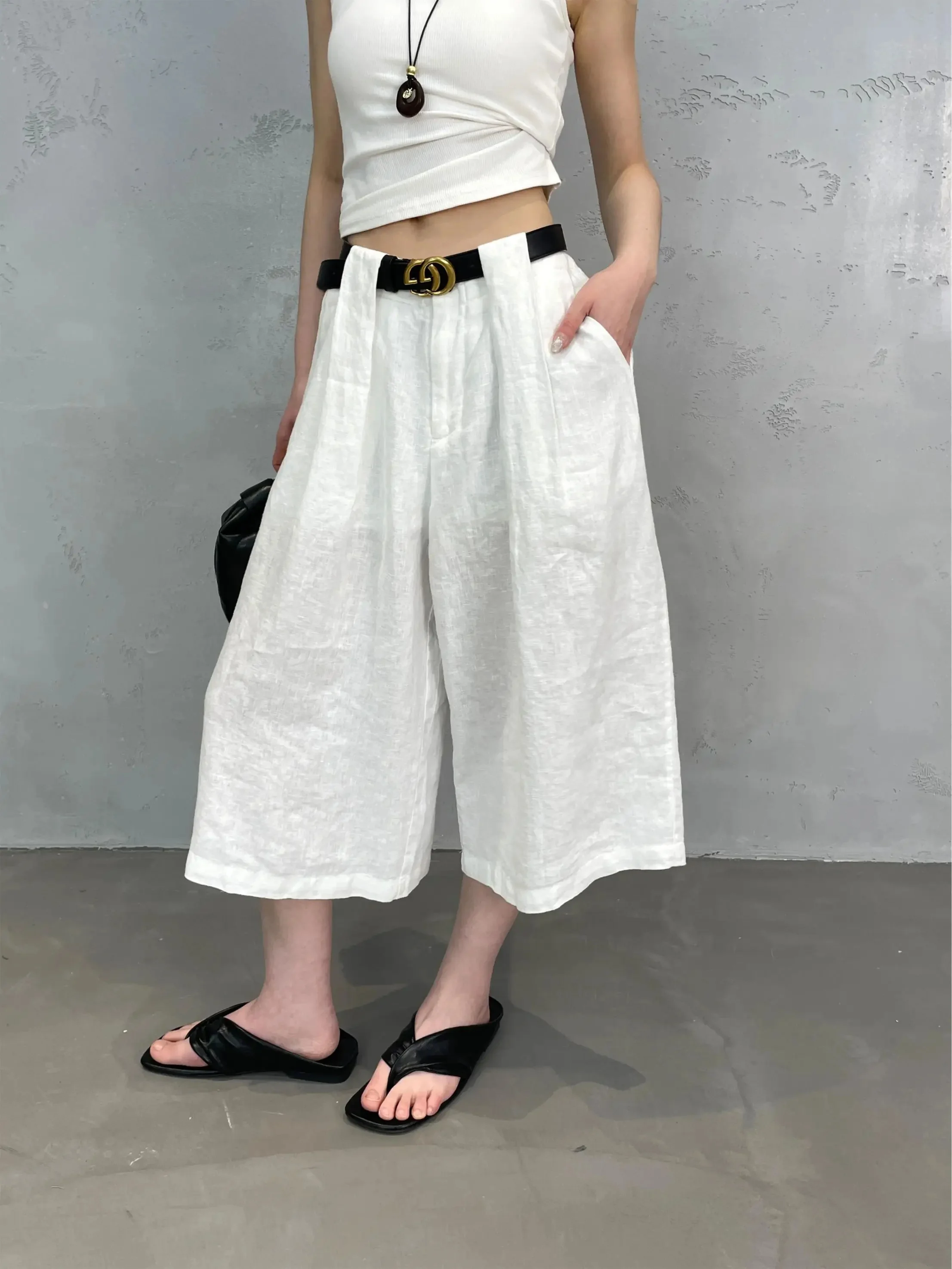 リネンワイドパンツを選びながら、日常のスタイルが変わる理由は？