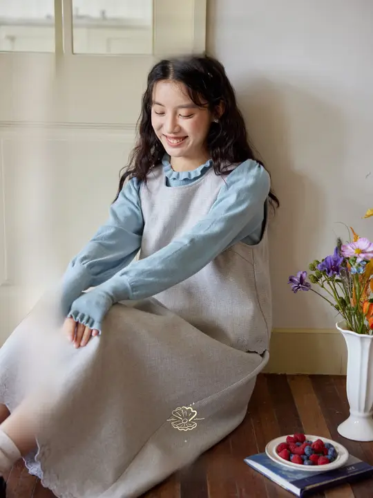 美しい刺繍デザインのノースリーブベストとスカート【フランス風・ツイード風・セットアップ対応】