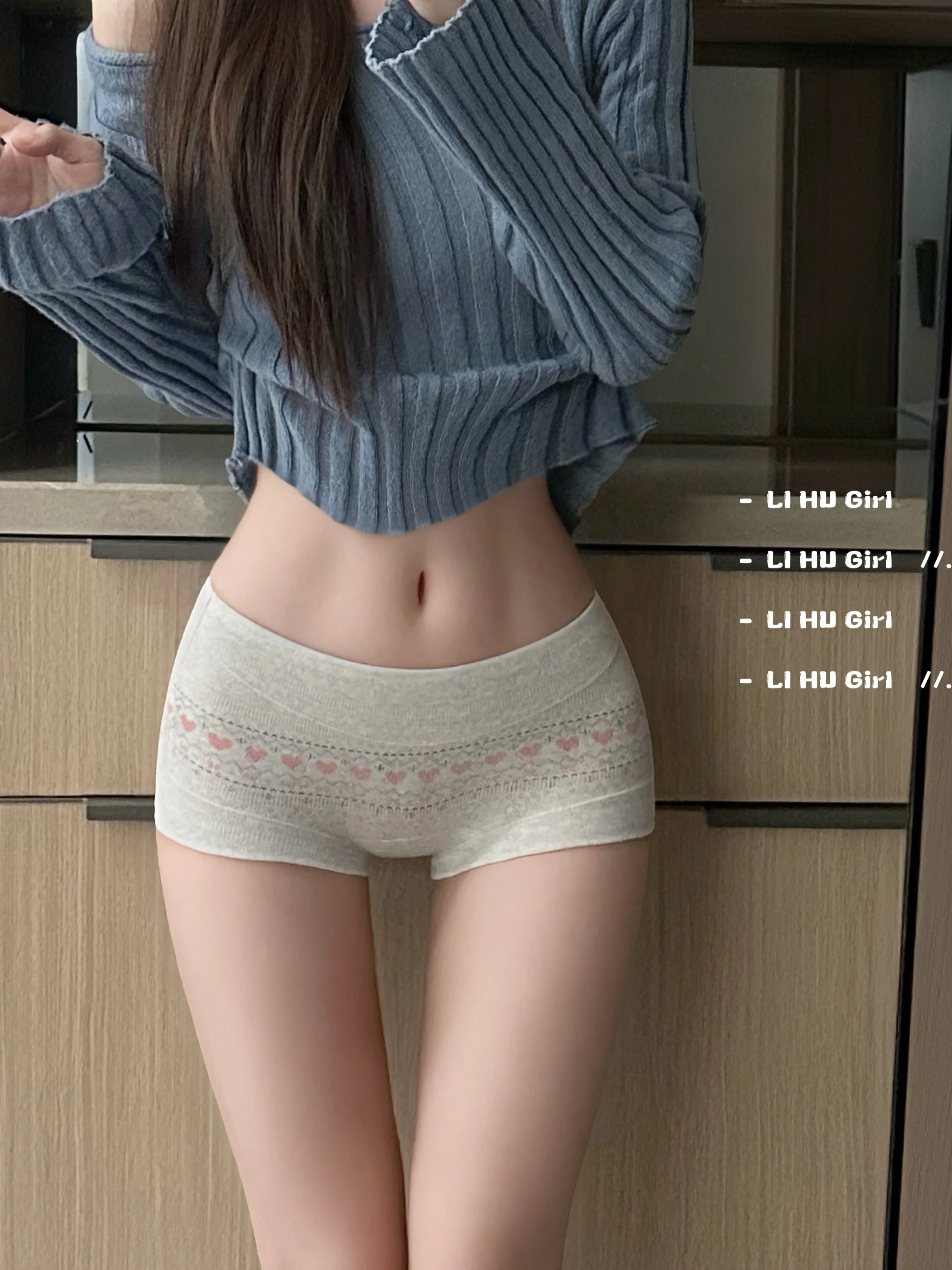 ヒップアップショーツ おすすめモデル：レトロデザインのハイウエストショートパンツ