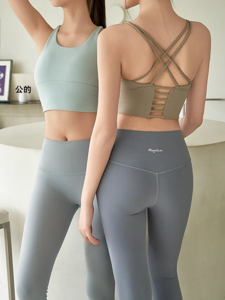 レース編みの細ストラップ美背スポーツブラ【フィットネス・ヨガ・ランニング用】