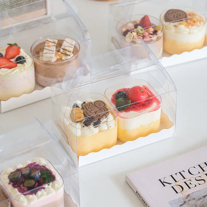 ケーキ用テイクアウトボックス：持ち運び便利な透明スーツケースの実用性と使い方