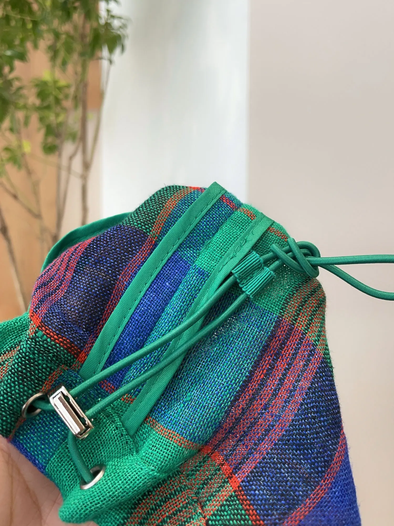22℃の日に着る服は、本  当に「涼しくて軽い」もので決まる？