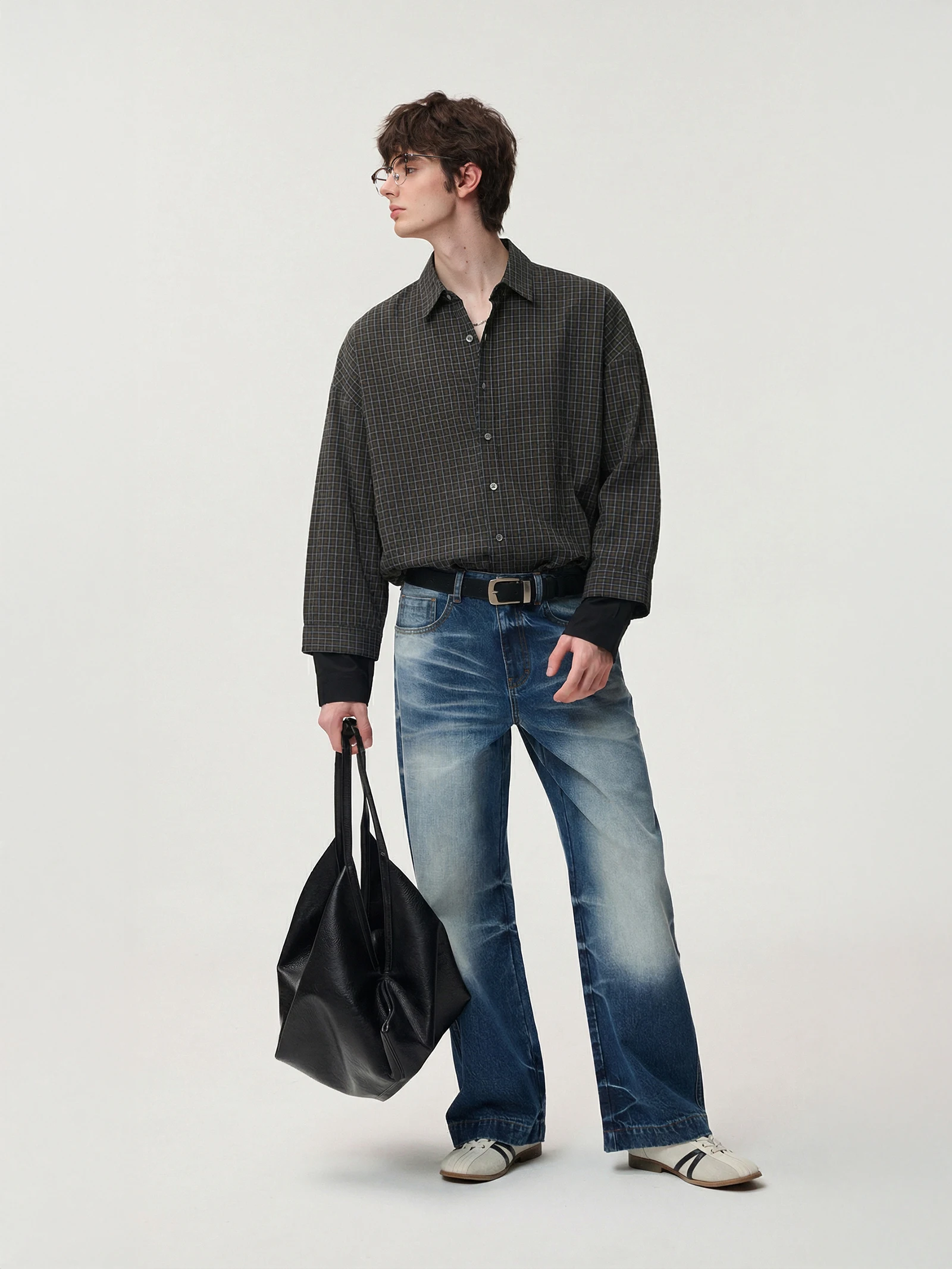 ジャーナル スタンダード t シャツ と コダック t シャツ、どちらが本当の「日常の定番」なのか？
