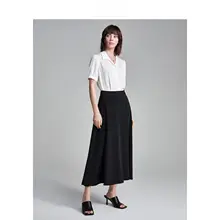 デザイン性のある女性用 半袖白シャツ【パフスリーブ・オフィス・面接用】（セットアップ対応）