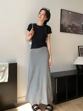軽やかで快適！深灰色のフィッシュテールスカート【夏用・中長丈・女性用】（セットアップ対応）