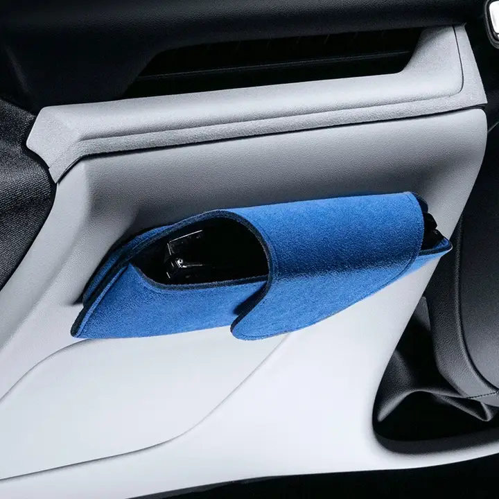 車用磁気眼鏡ホルダー【アルカンターラ素材・収納便利】