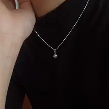 優雅なシルバーグレーの人工パールネックレス【純銀・ロングデザイン・控えめなラグジュアリー】