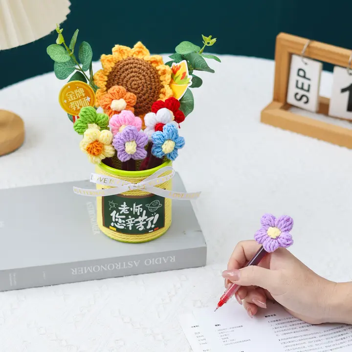 卓上用　ニット向日葵ペンスタンド【実用的なデスクアクセサリー】