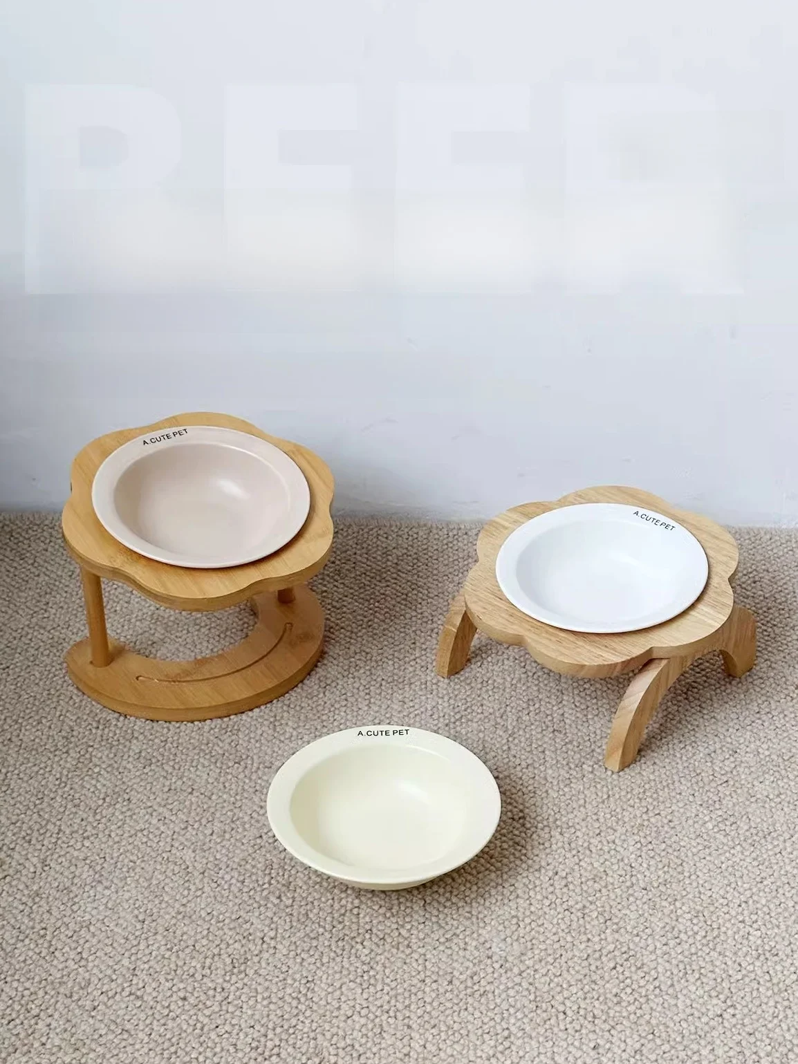 揃えるミニマリスト部屋づくりアイテム｜シンプルで安全な猫用フードボウルの選び方徹底解説
