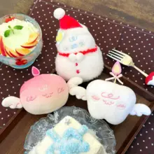 宇宙デザインの毛のあるアップルと雪だるまのストラップ【オリジナルデザイン・掛けるタイプ】
