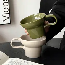 レトログリーンの陶器製ブレックファストカップ【シンプルデザイン・マグカップ・ミルク用】