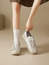 シルバーのフラットシューズ【通勤用・軽量・快適】