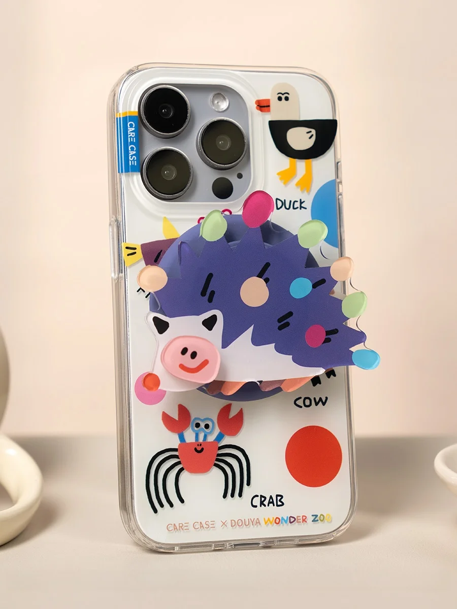かわいい動物デザインのスマホケースはマグネットスタンドで実用性を実現