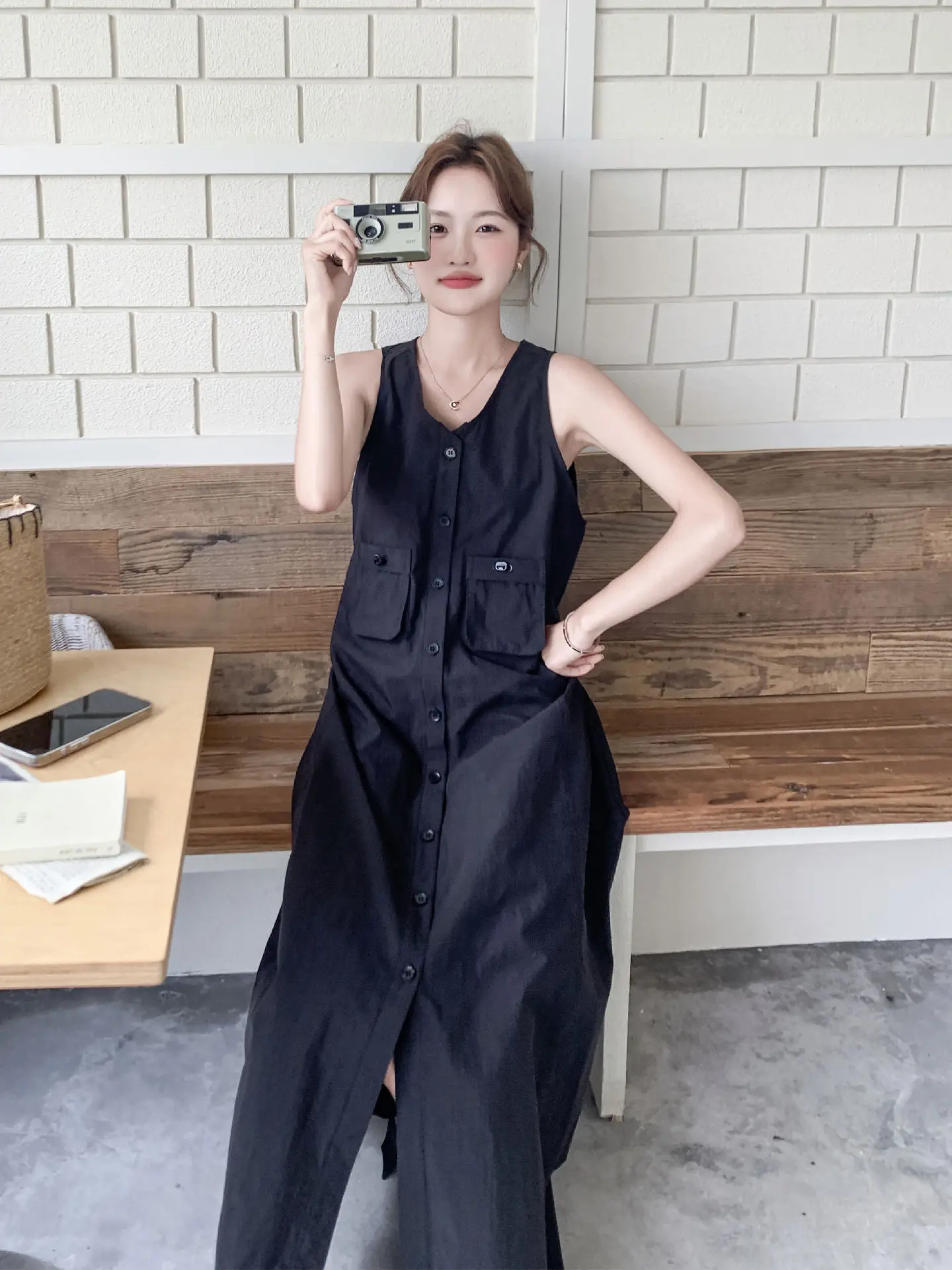 黒ワンピースコーデ 夏に迷ったら、どう選ぶ？