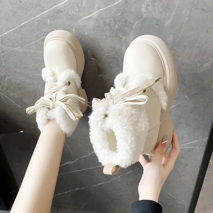 保温性に優れた厚底冬用女性用マーチンブーツ【ファー内蔵・レザーボディ・秋冬季用】（セットアップ対応）
