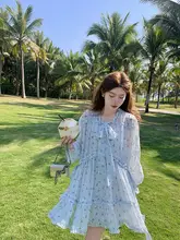 ブルーグリーン花柄ワンピース【重工ステッチ・フリルデザイン】