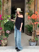 流行のフィット肩出しTシャツ【デザイン性あり・短袖・夏用】
