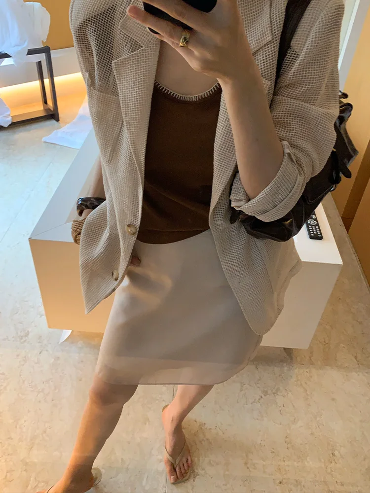 ハイウエストチュールスカート：Aラインデザインで通勤シーンに最適な女性用スカート