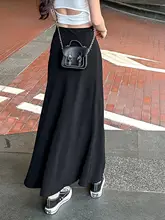 春と夏に万能な女性用ブラックフィッシュテールスカート