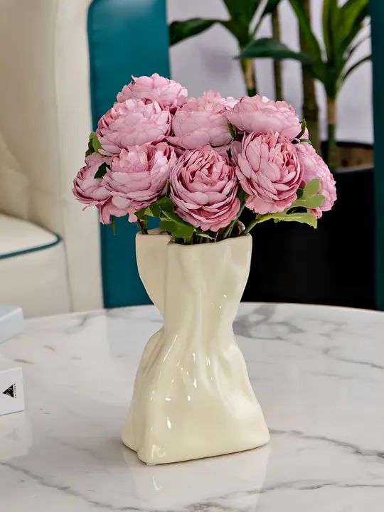 北欧風デザインのデスク用花瓶【リアルな造花・クリーム系インテリア】