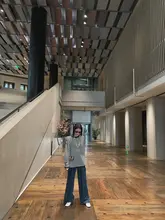 高腰九分丈スーツパンツ【女性用・スリムフィット・ストレートデザイン】