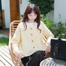 ヴィンテージ風ショートニットカーディガン【白色・ツイストデザイン・秋冬用・女性用】