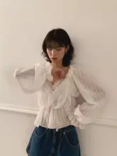 シンプルなVネックのフリルバルーンスリーブブラウス【春用・ゆったりフィット・女性用】