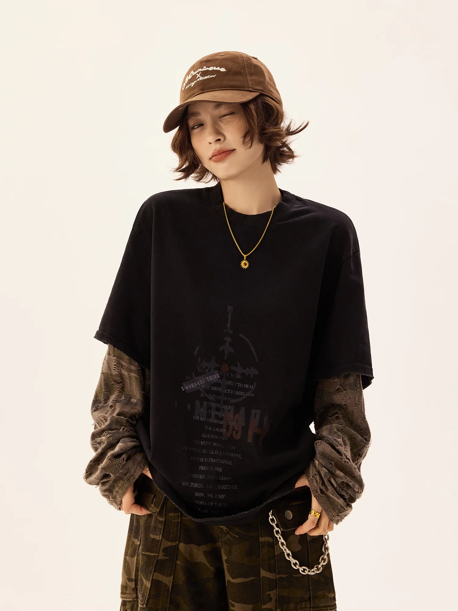 カモフラージュデザインの長袖Tシャツ【ゆったりとしたサイズ・ハイストリートスタイル・カジュアル】（セットアップ対応）