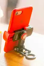 Fotopro 金属製ホットシュークリップ式スマートフォンスタンド【横縦回転対応・撮影・自撮り用】