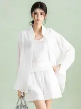 肌理感のある女性用日焼け防止シャツ【白・ゆったり・コーデ】（セットアップ対応）
