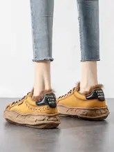 真皮製 レトロなウサギ毛のフリーススニーカー【冬用・女性用・ベージュ】